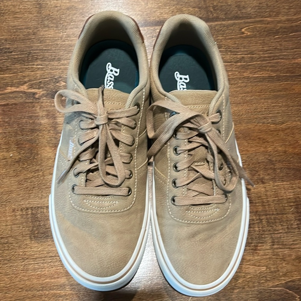 Men’s Bass size 8